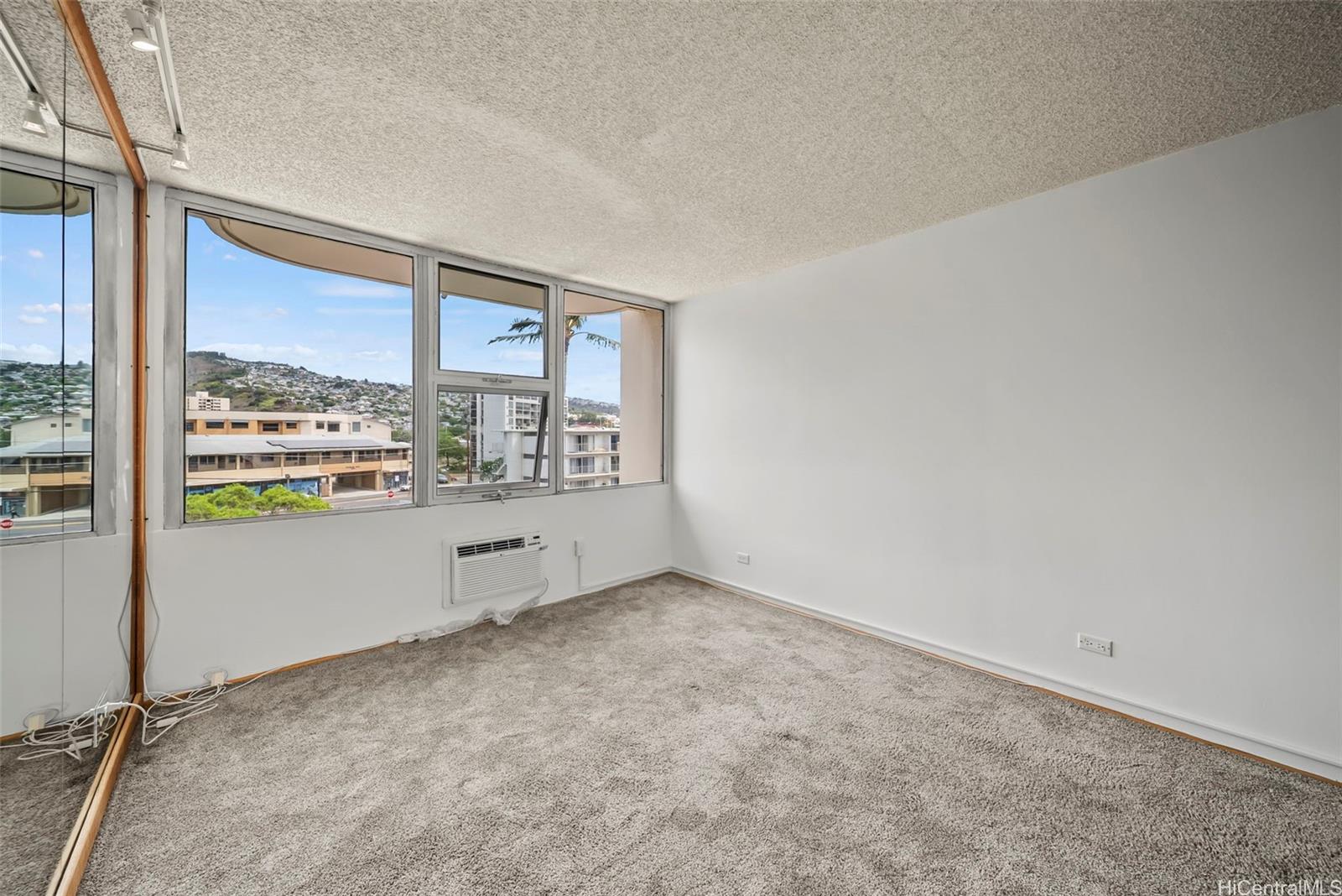 2825 South King Street  Unit 403