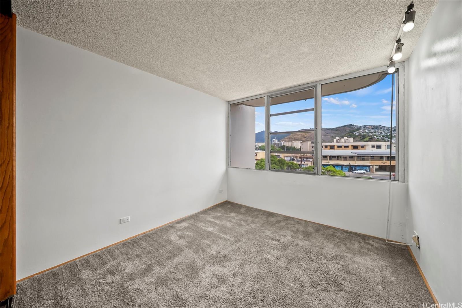 2825 South King Street  Unit 403