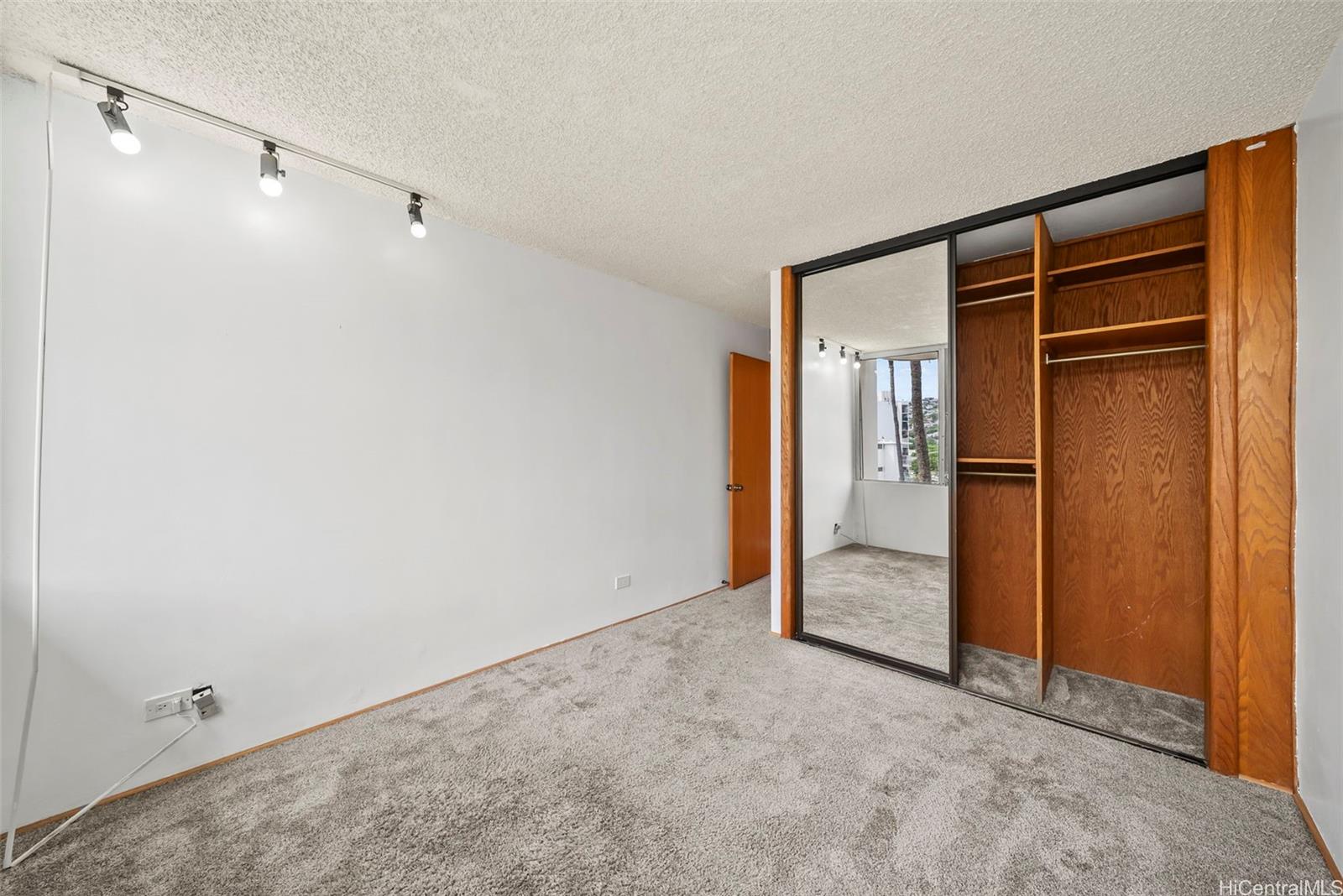 2825 South King Street  Unit 403