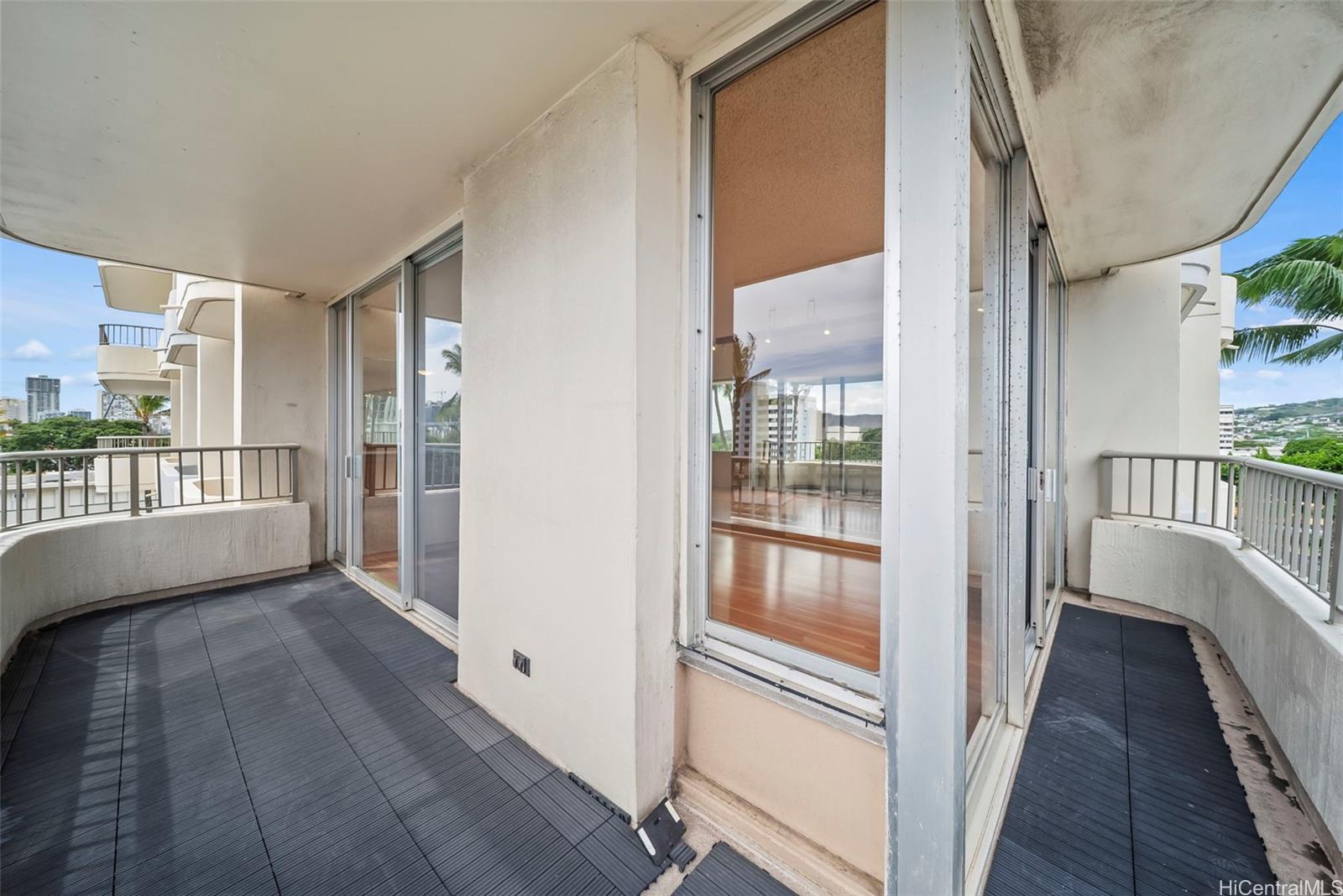 2825 South King Street  Unit 403