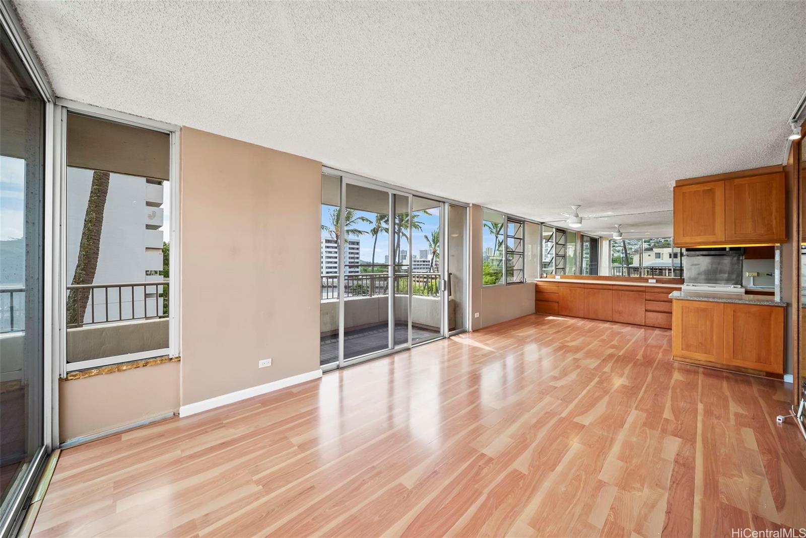 2825 South King Street  Unit 403