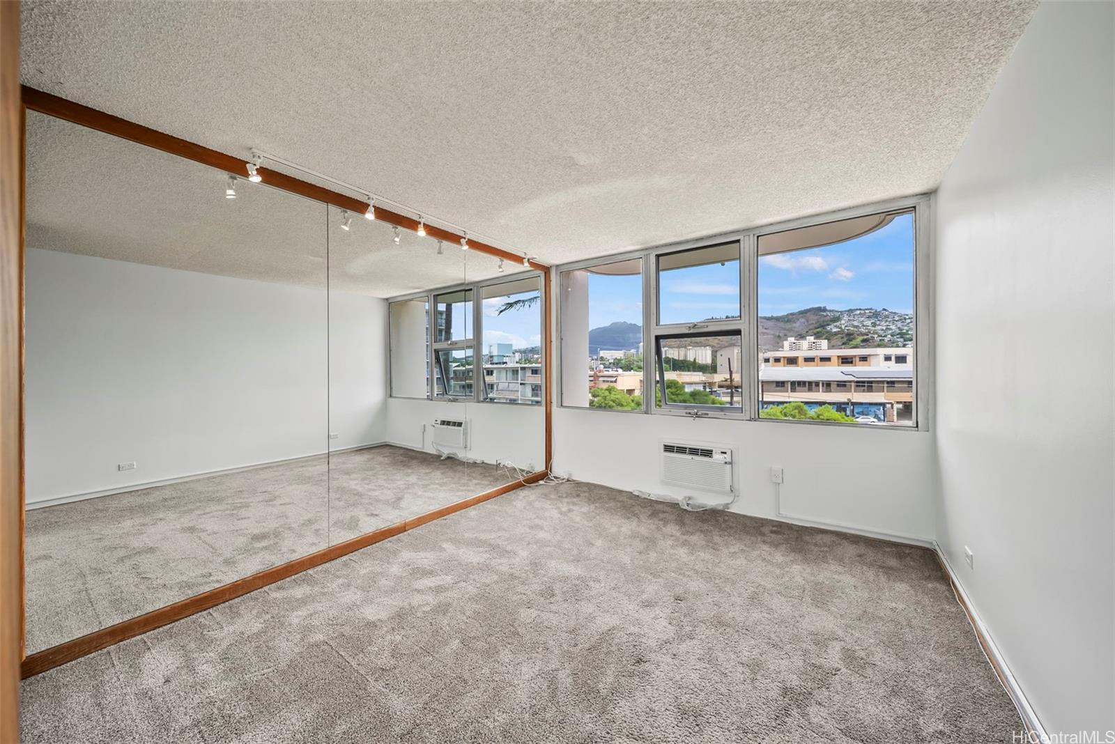 2825 South King Street  Unit 403