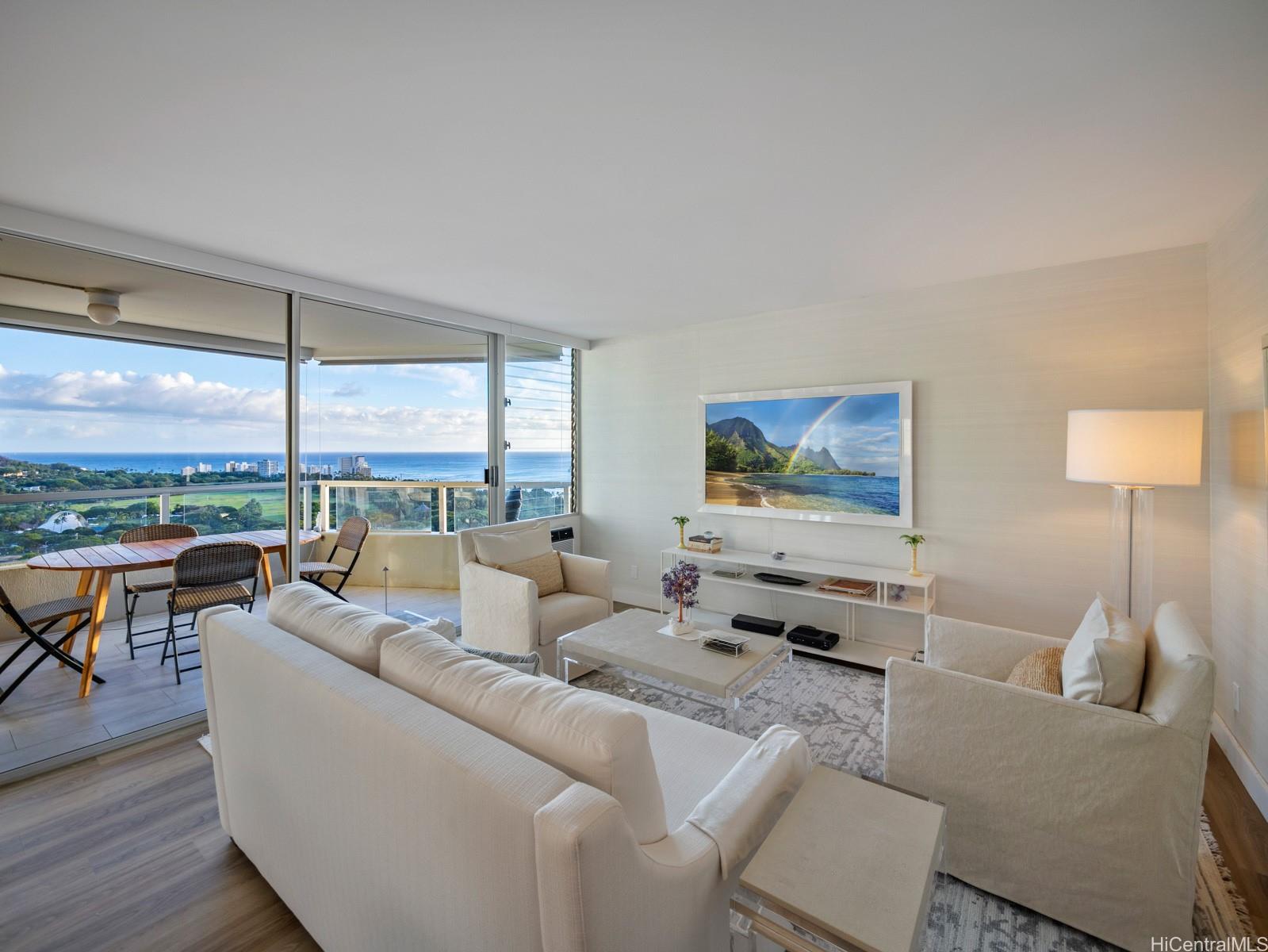 2600 Pualani Way 2904