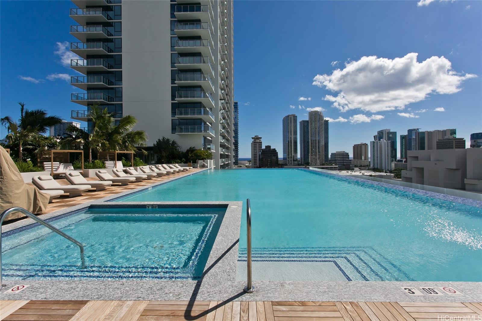 1515 Liona Street  Unit 2618