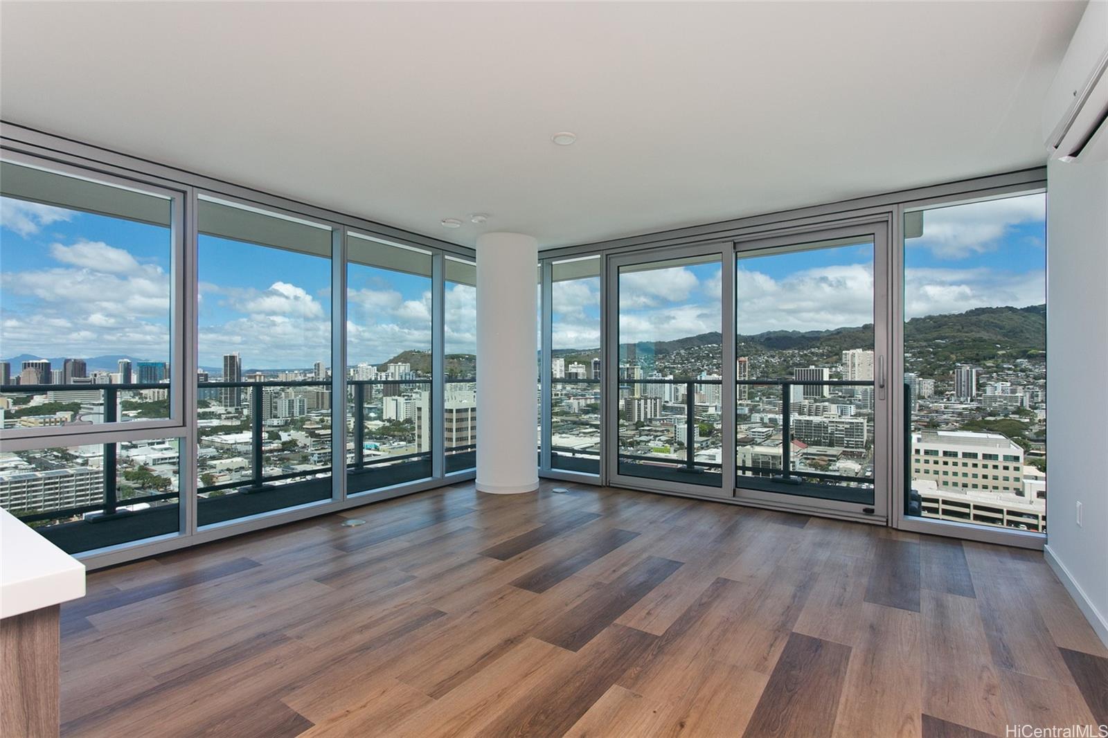 1515 Liona Street  Unit 2618