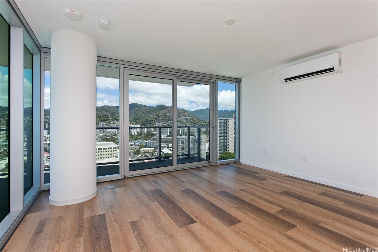 1515 Liona Street  Unit 2618