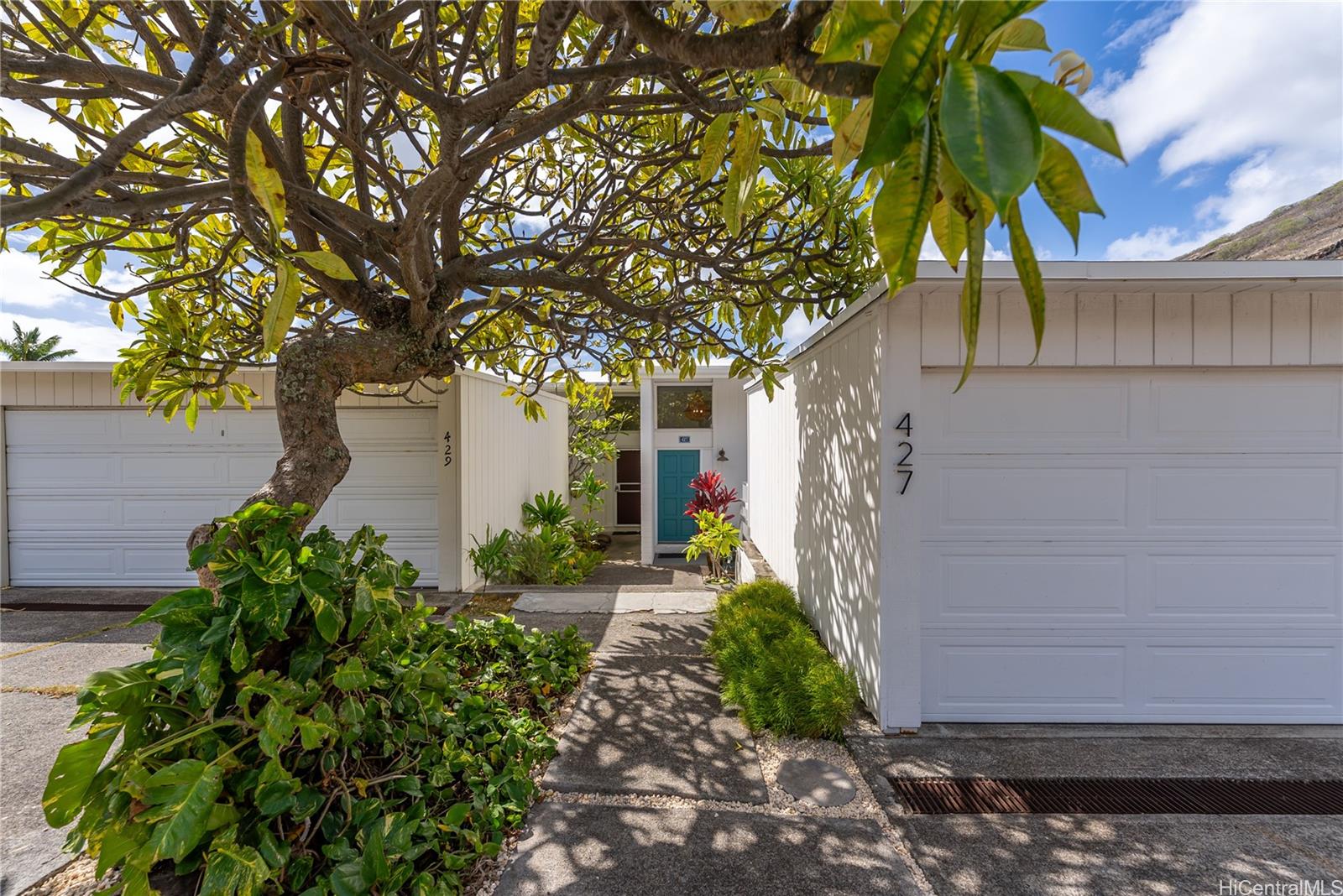 427 Kawaihae Street 104