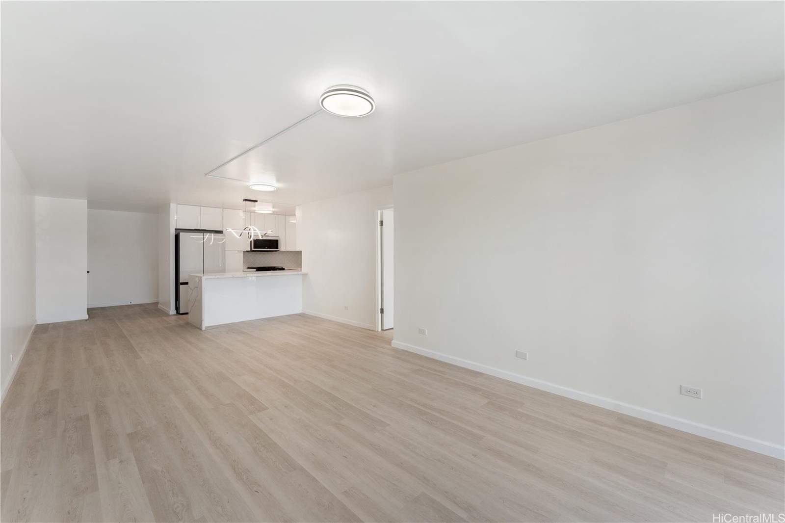 Photo 15 of 24