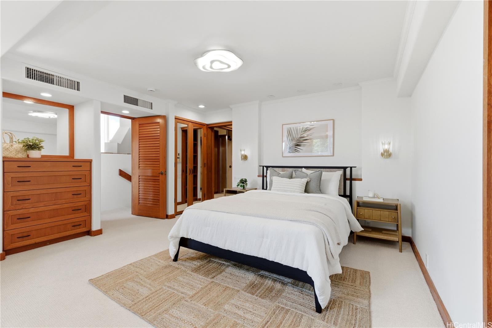 3210 Diamond Head Road  Unit 4