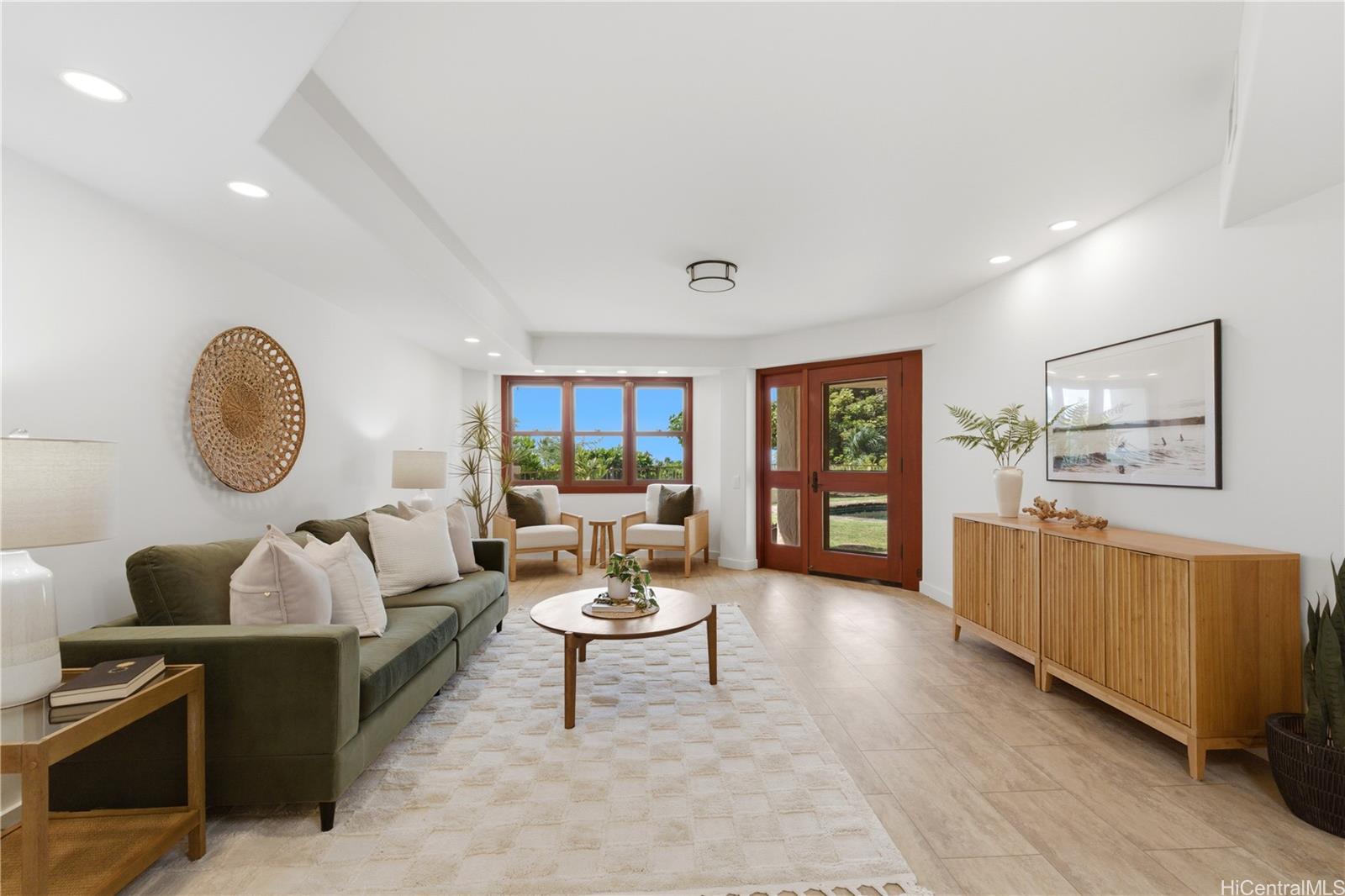 3210 Diamond Head Road  Unit 4