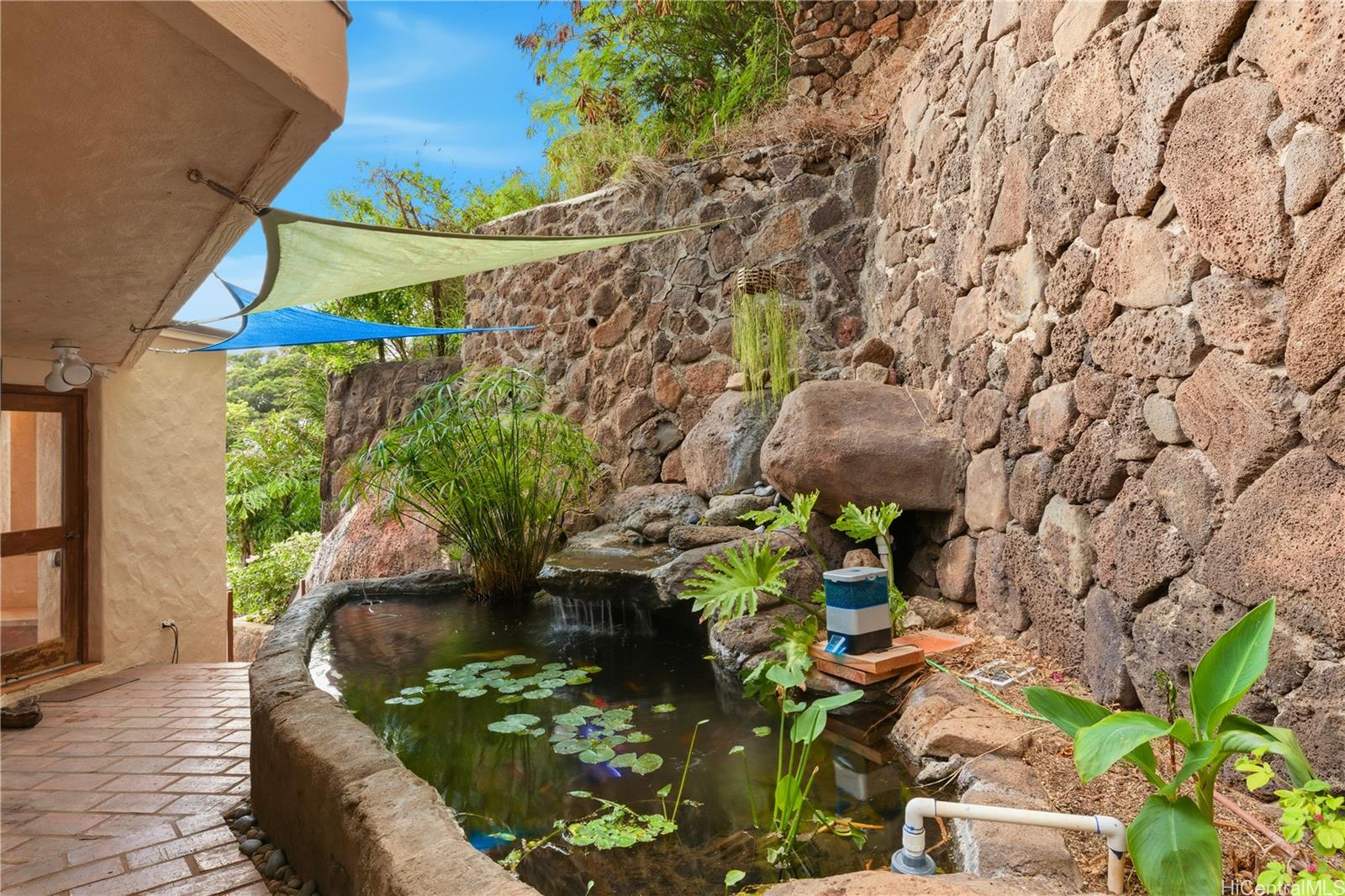 3210 Diamond Head Road  Unit 4