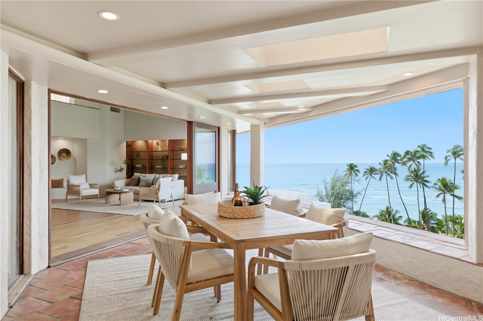 3210 Diamond Head Road  Unit 4