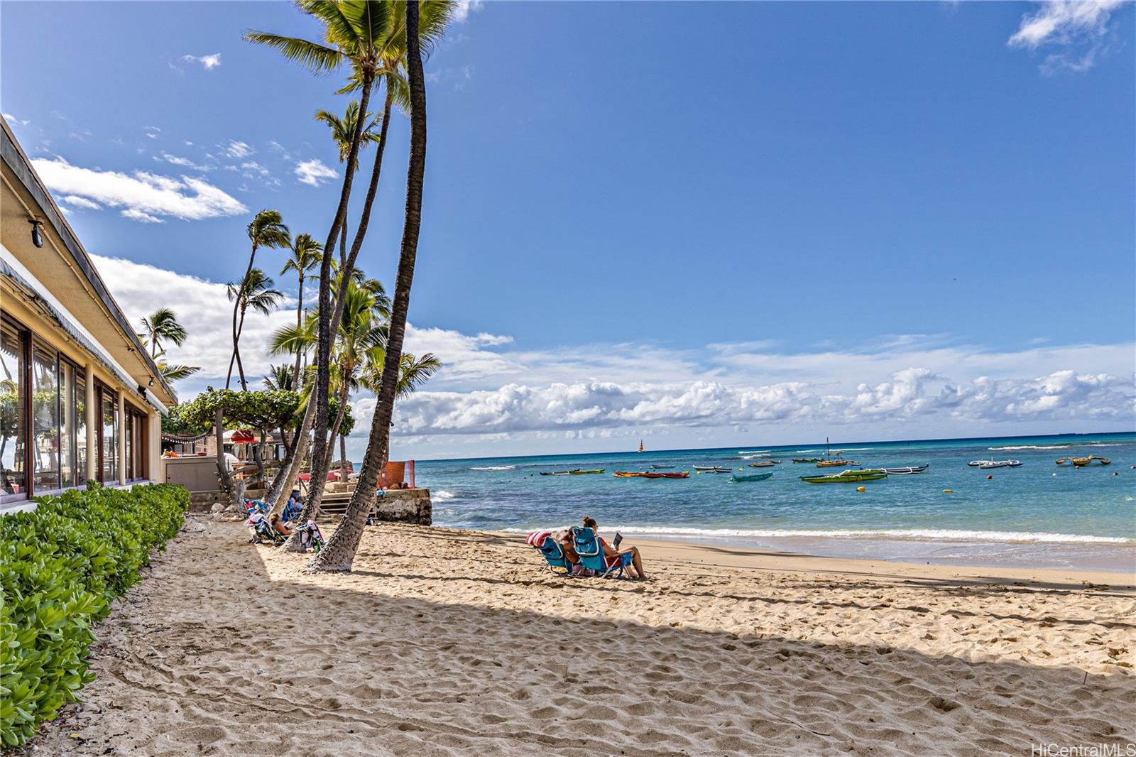 2895 Kalakaua Avenue  Unit 206
