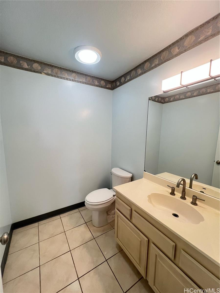 Photo 16 of 25