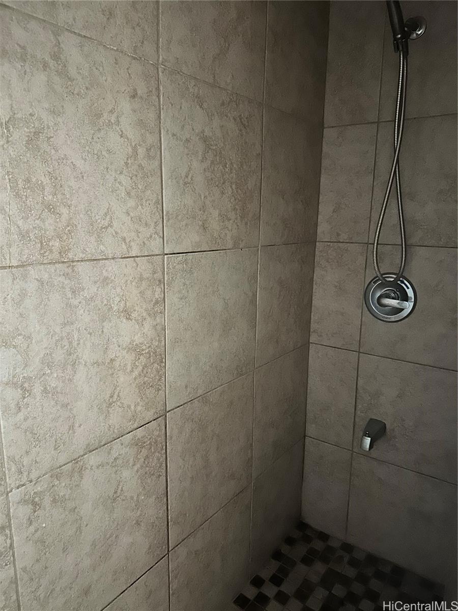 Photo 23 of 24