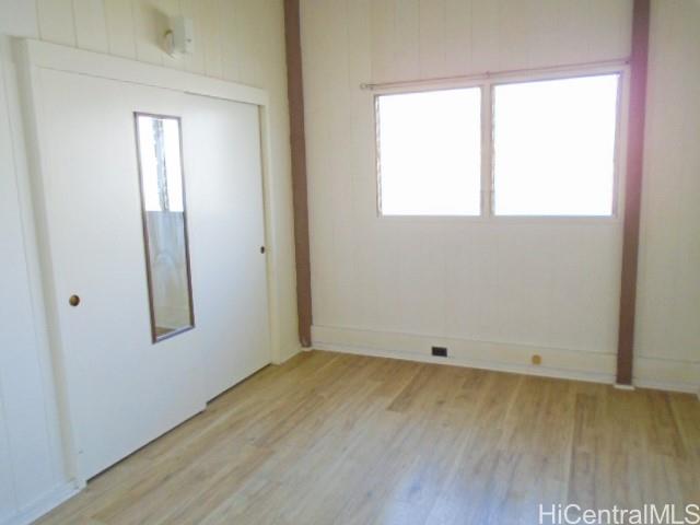 Photo 11 of 23