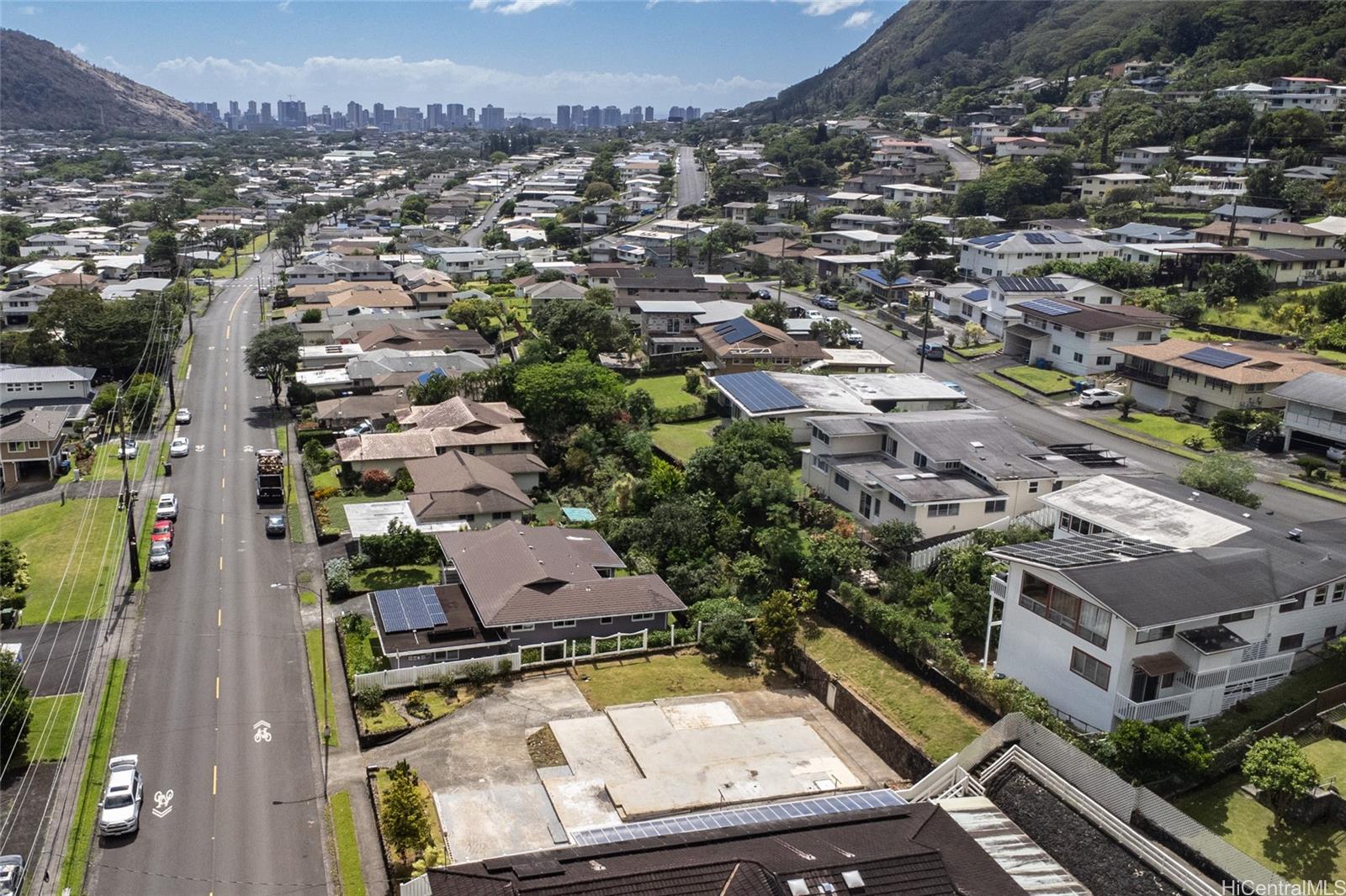 3566 Manoa Road