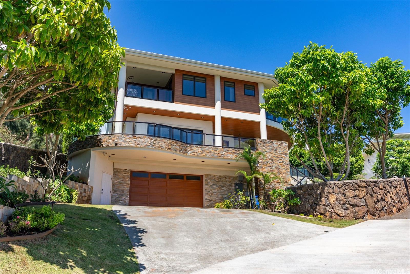 4967 Maunalani Circle B