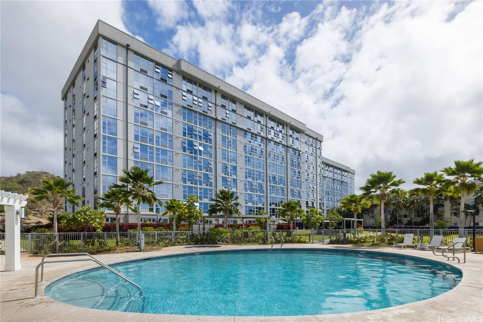 7000 Hawaii Kai Drive S1002
