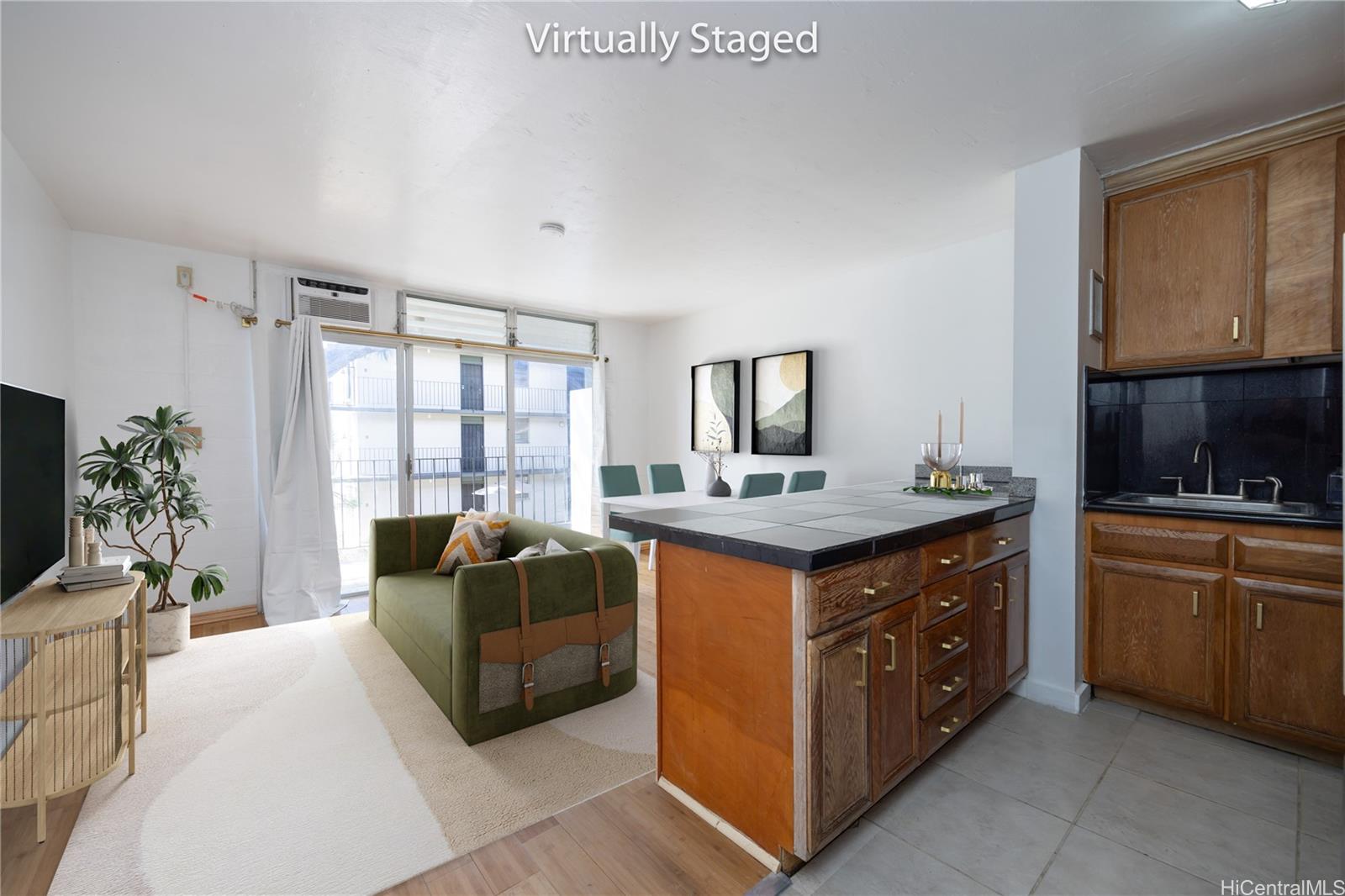 1914 University Avenue 305