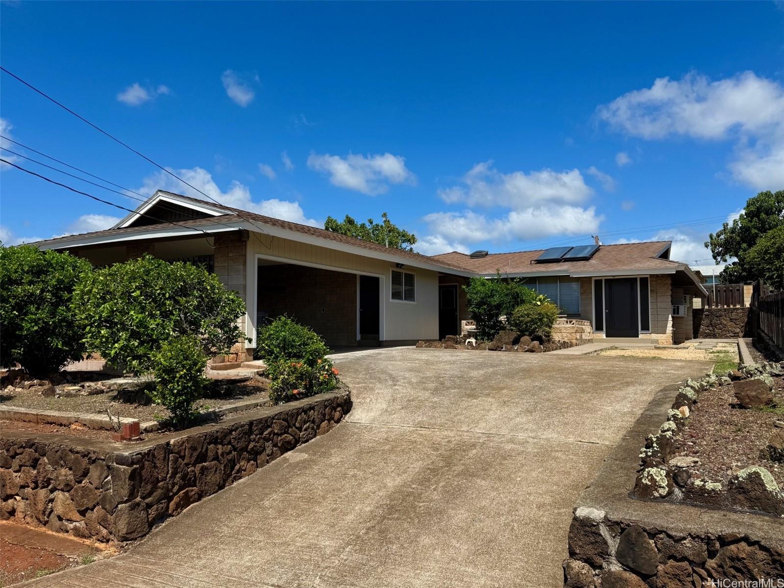 736 Puu Hina Place