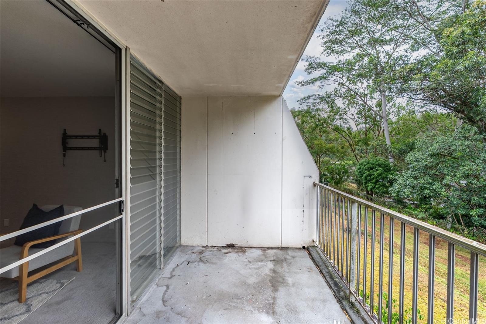 95-2039 Waikalani Place  Unit C202