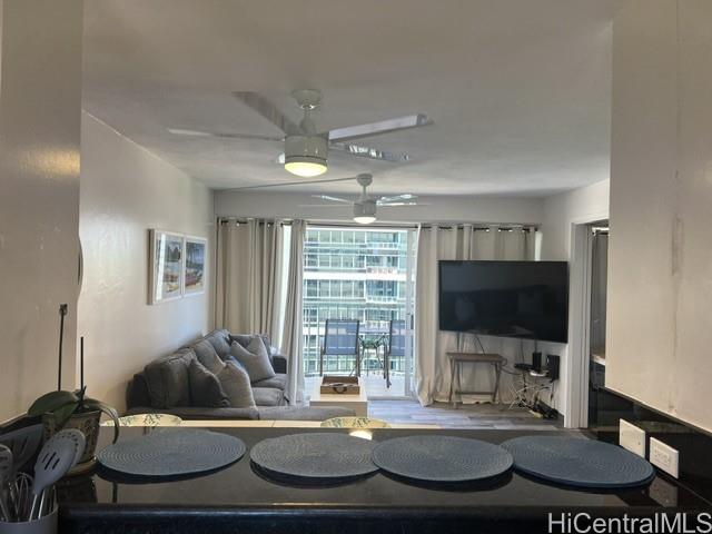 Photo 14 of 20