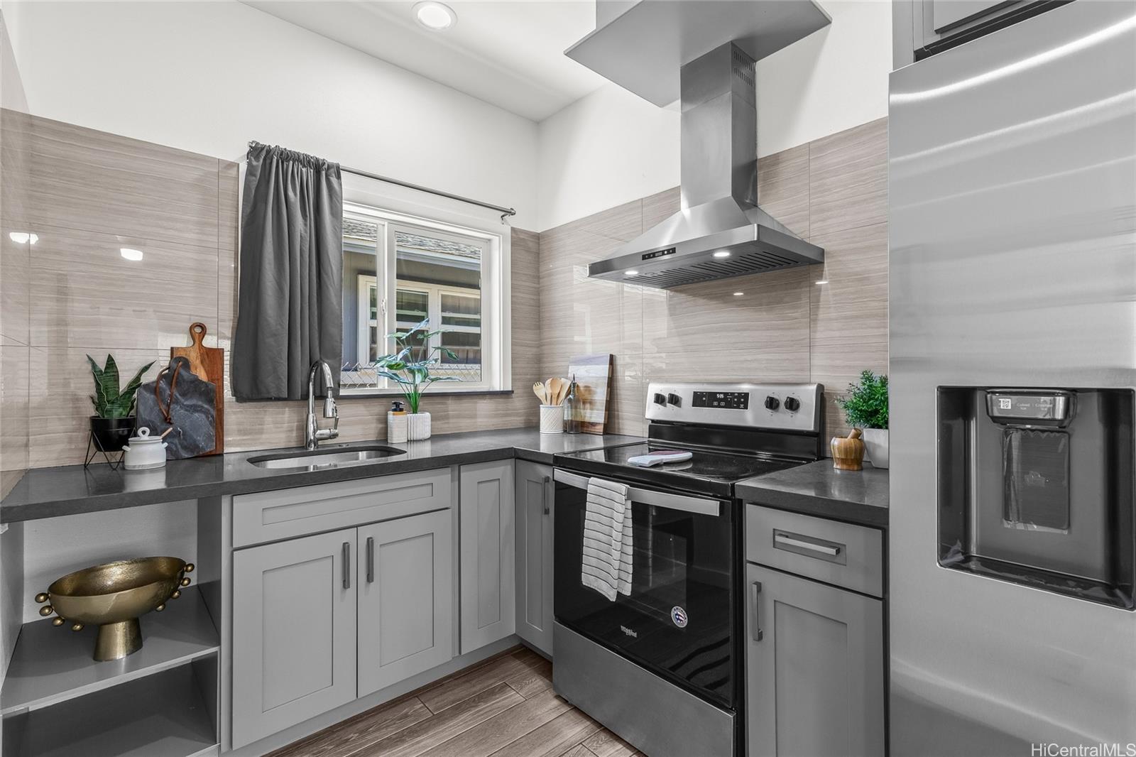 642 N Vineyard Boulevard  Unit E