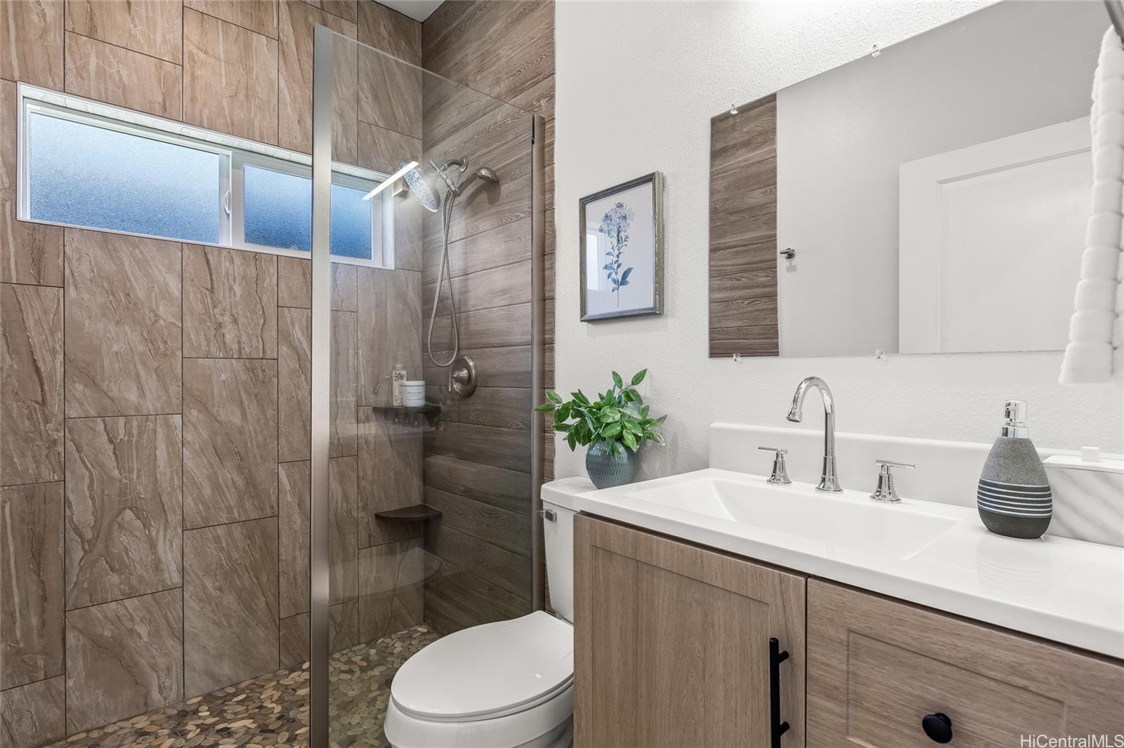 642 N Vineyard Boulevard  Unit E