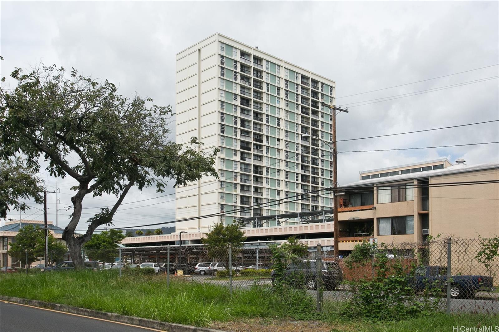 1425 Liliha Street 17H
