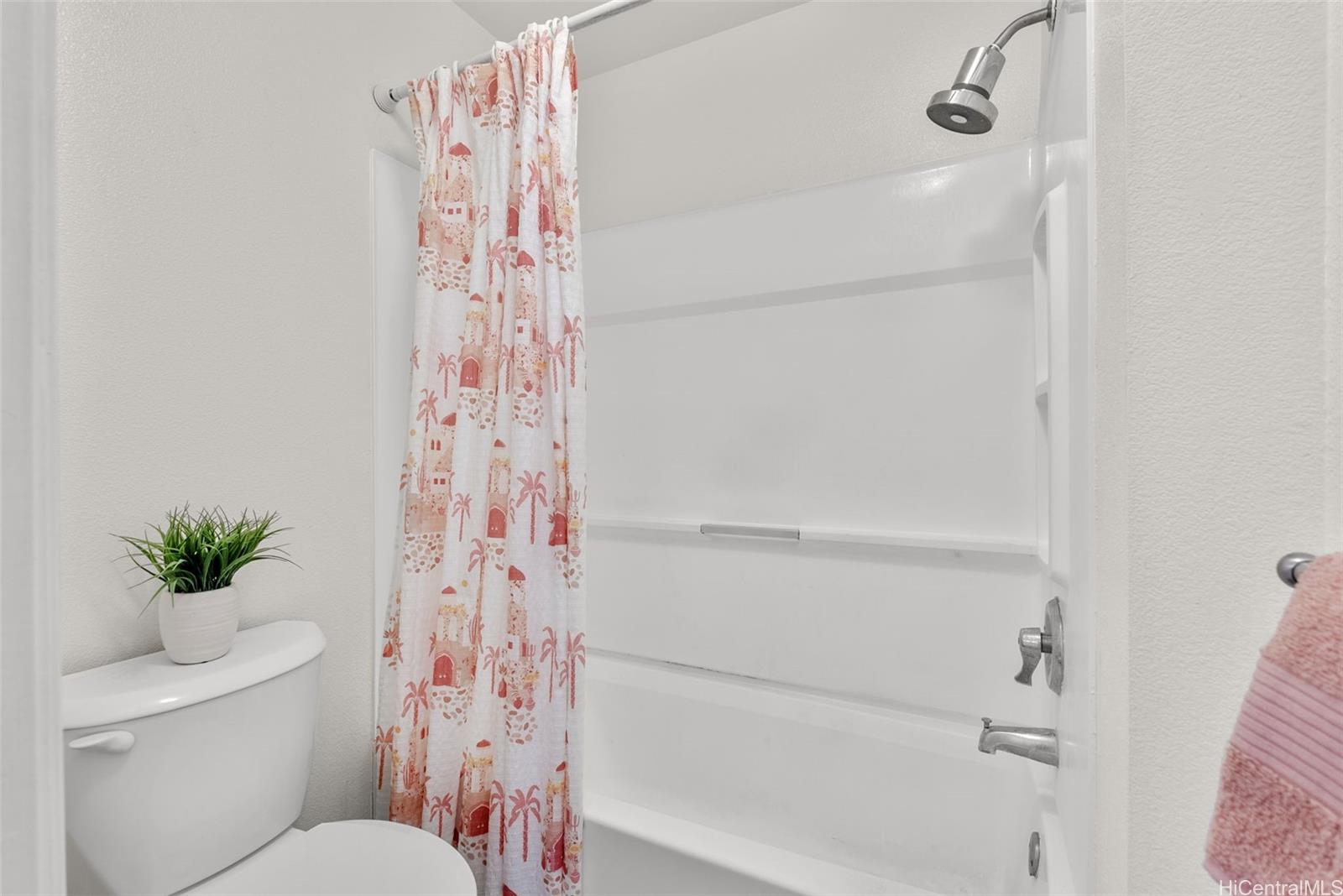 Photo 13 of 24