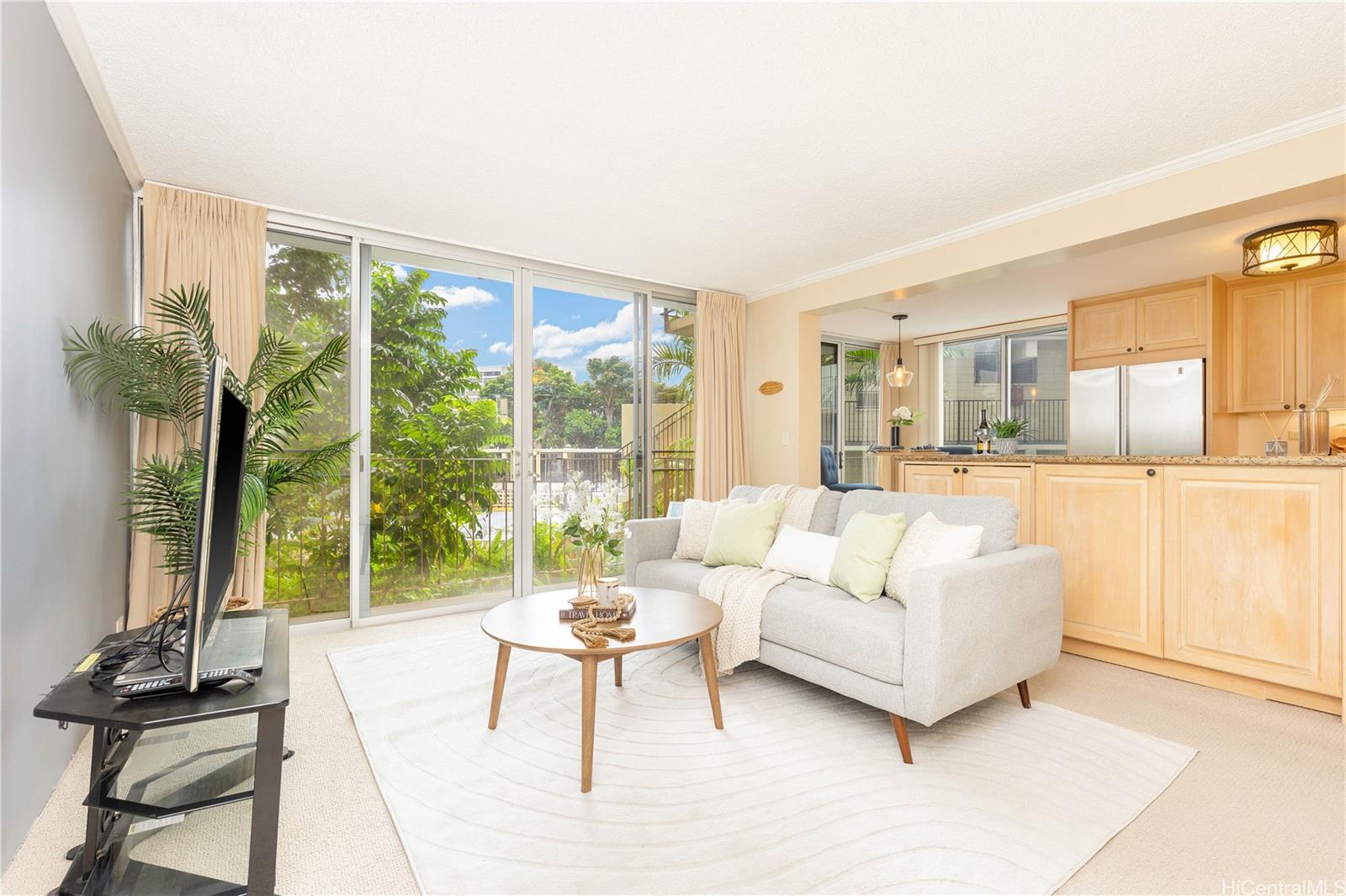 1634 Makiki Street 203