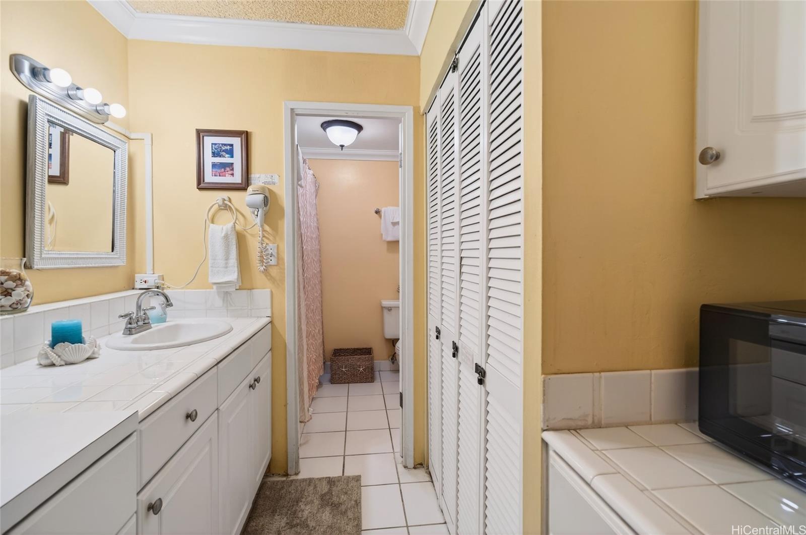 134 Kapahulu Avenue  Unit 618