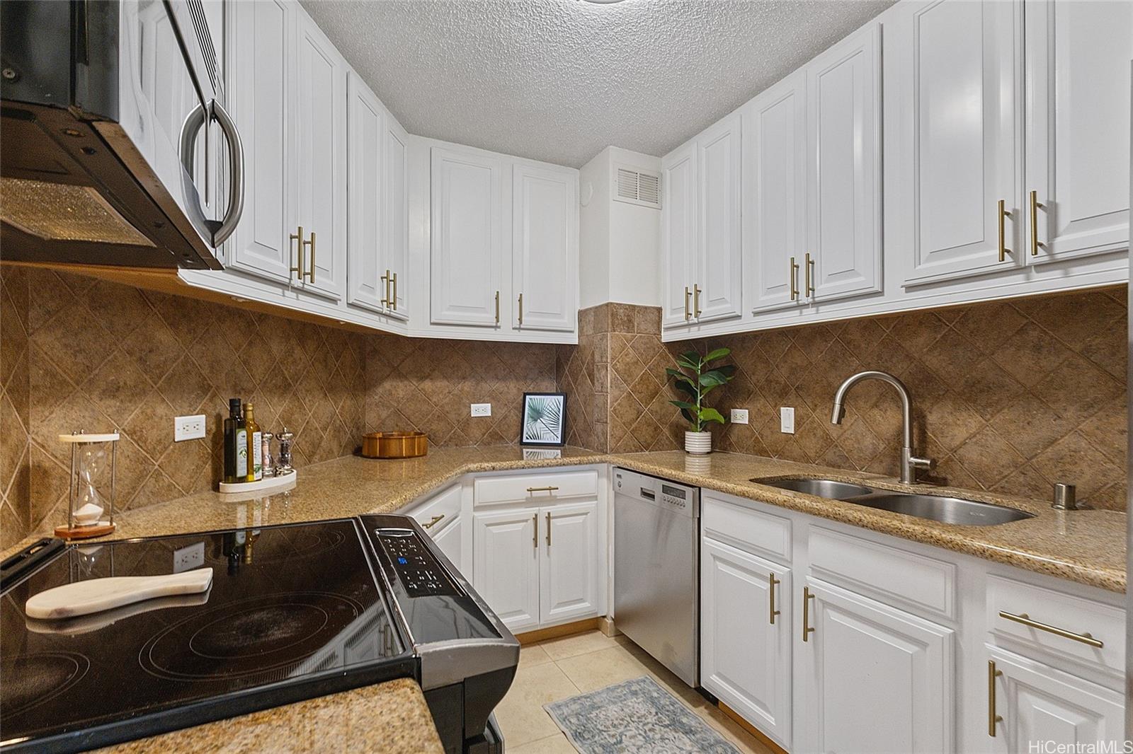 1860 Ala Moana Boulevard  Unit 1102