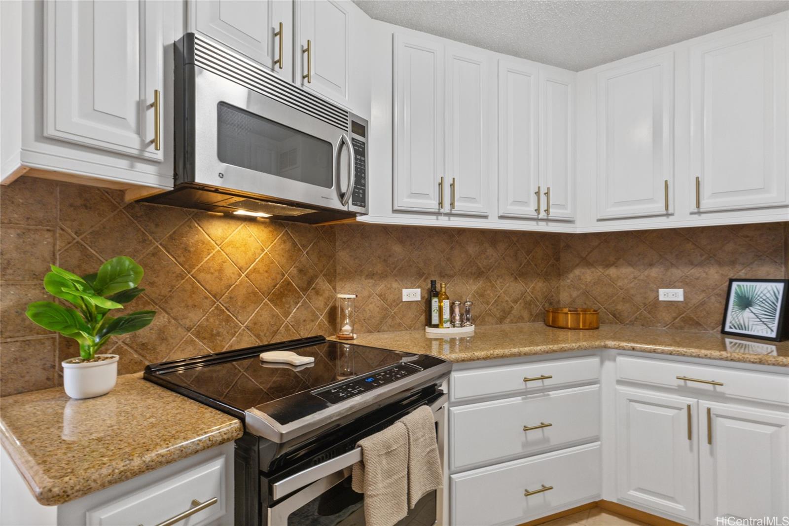 1860 Ala Moana Boulevard  Unit 1102