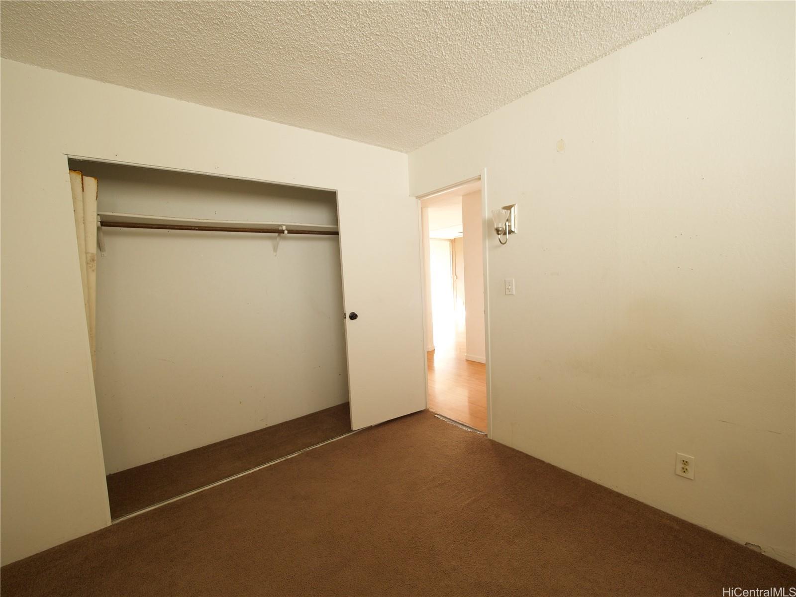Photo 18 of 22