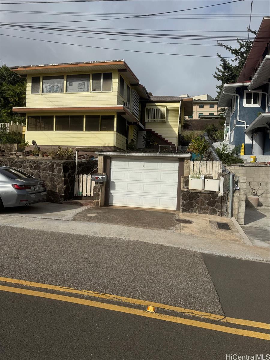 2248 Makanani Drive