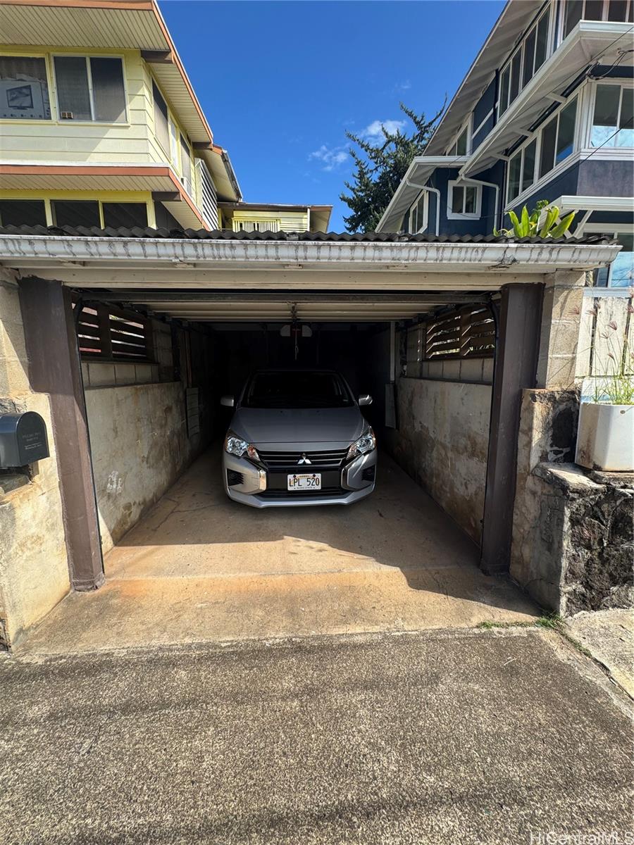 Photo 10 of 25