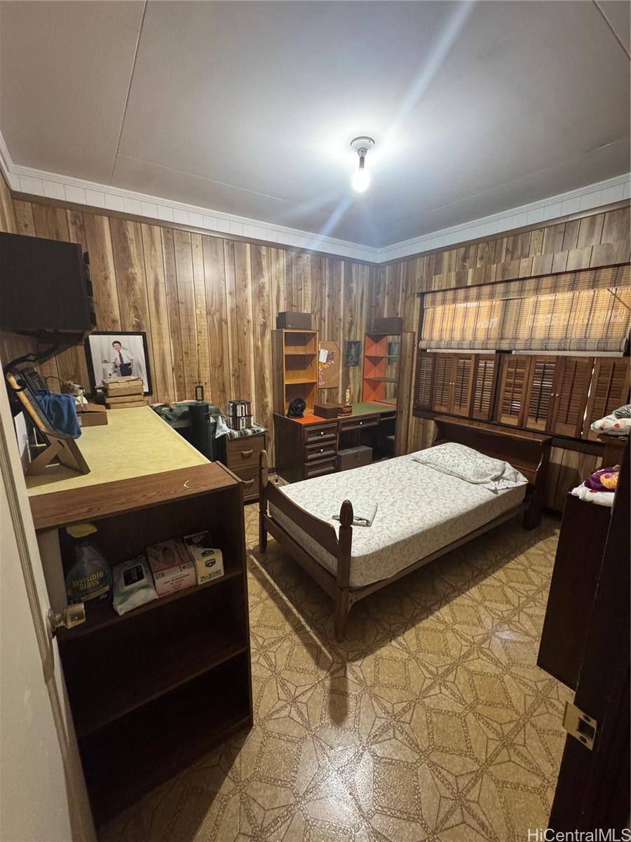 Photo 17 of 25