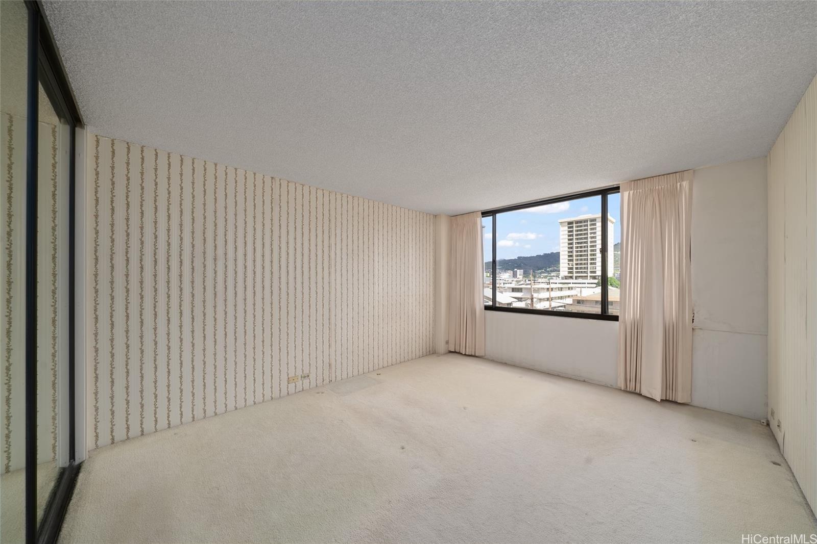 2232 Kapiolani Boulevard  Unit 404