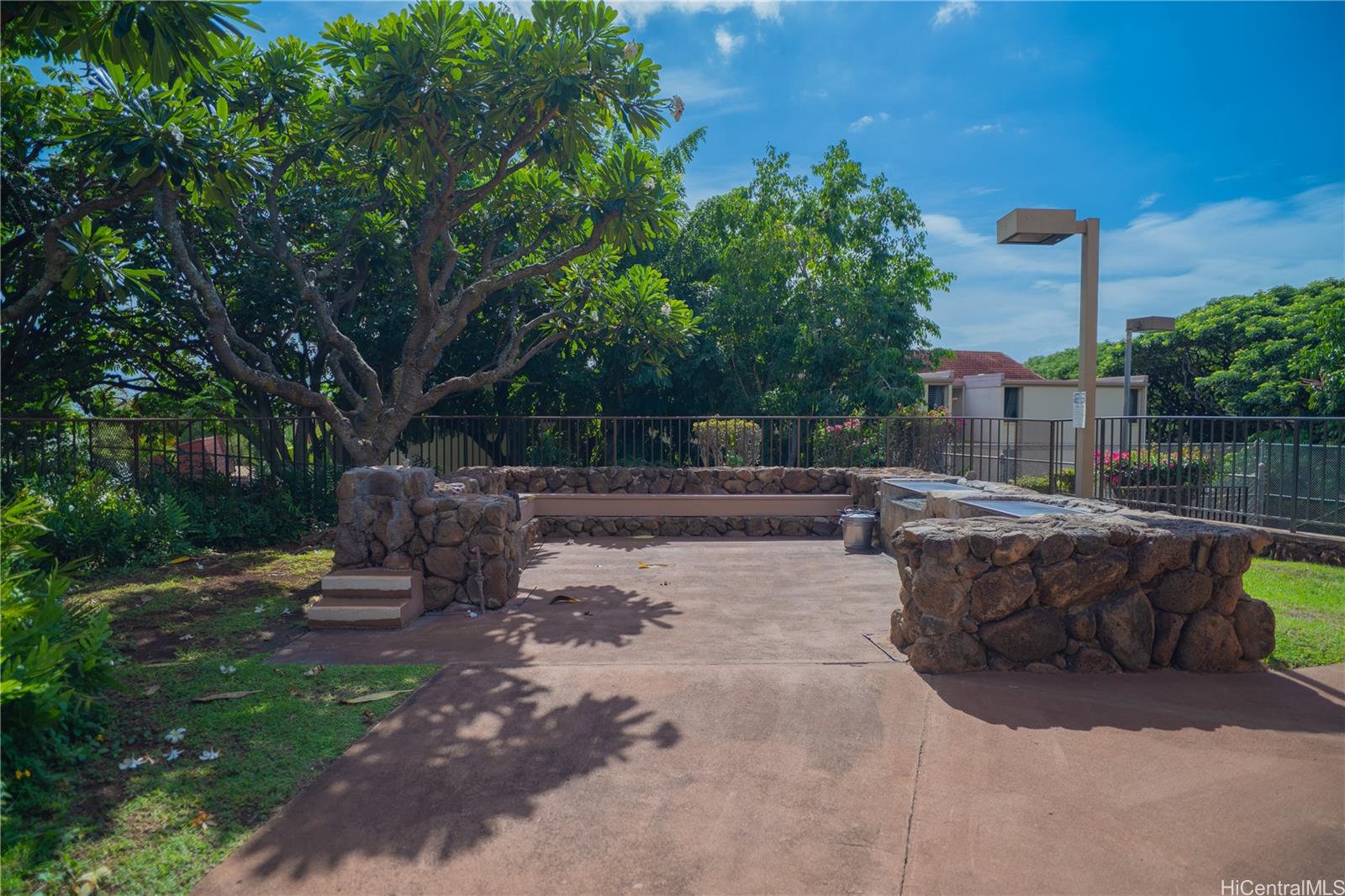 84-707 Kiana Place  Unit 106B