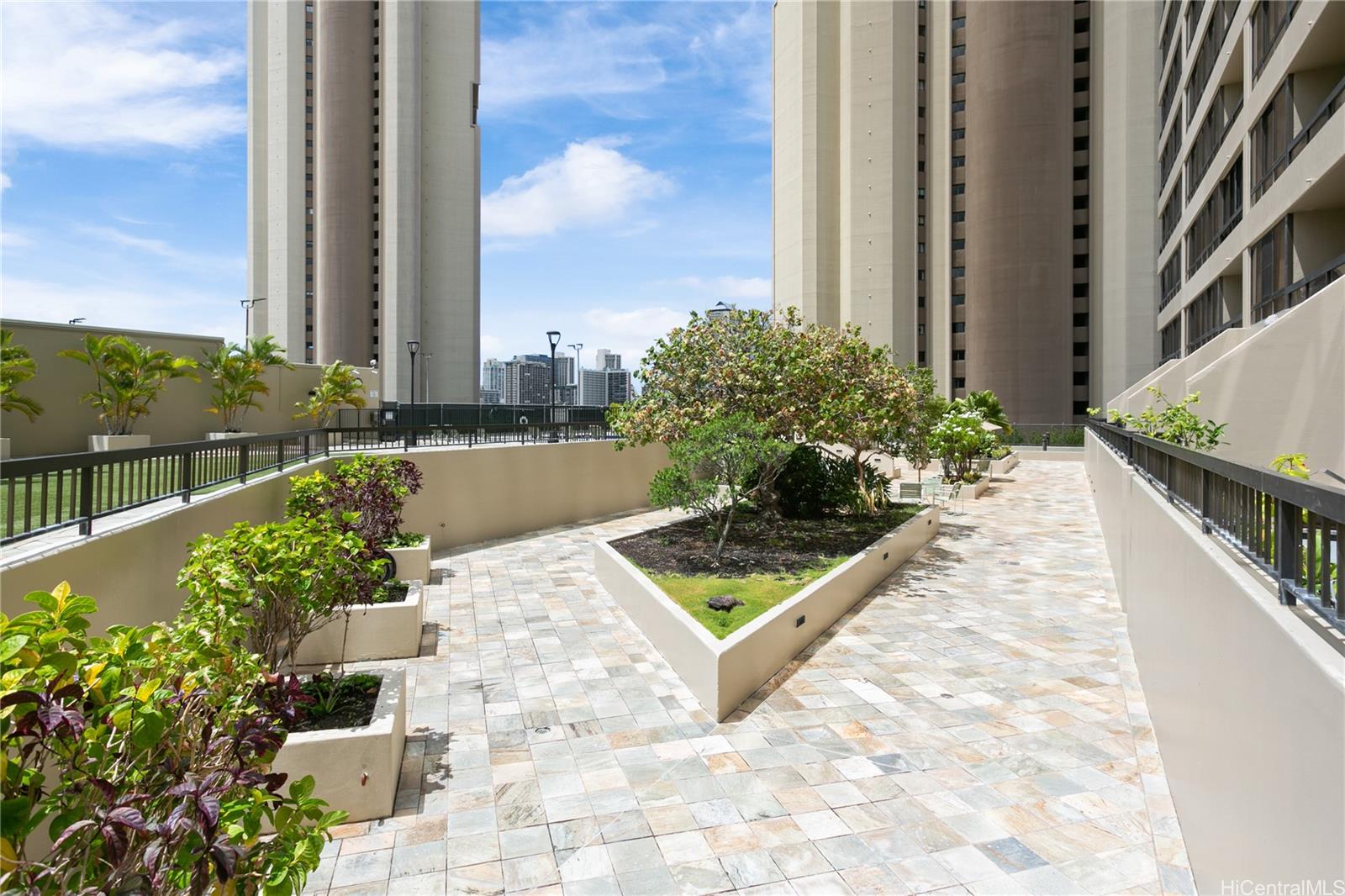 Photo 13 of 17