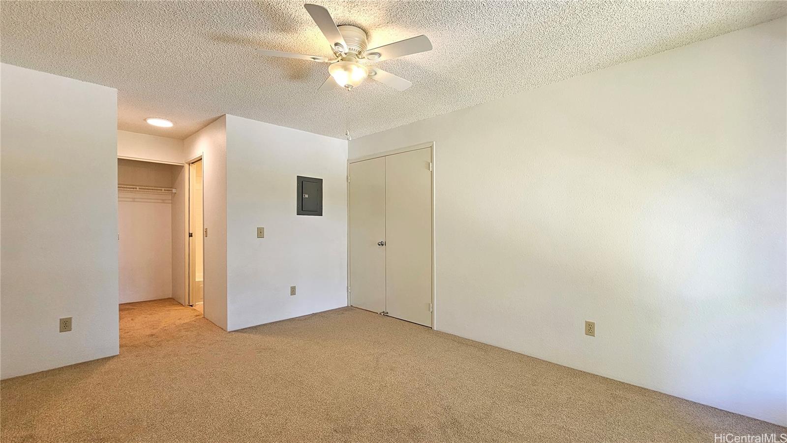 Photo 17 of 25