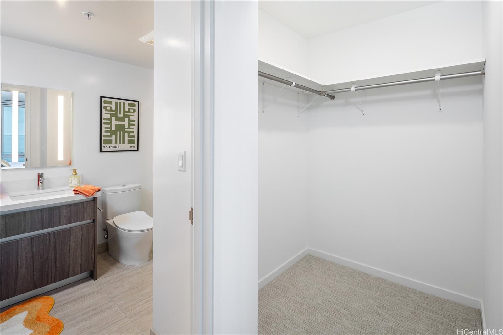 1500 Rycroft Street  Unit 1100R