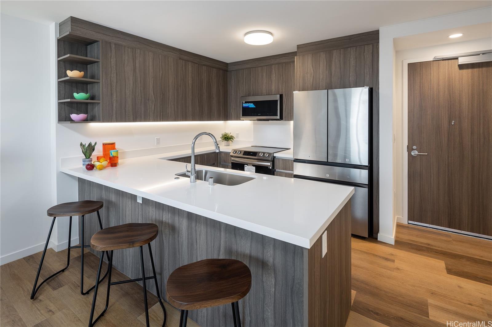 1500 Rycroft Street  Unit 1100R