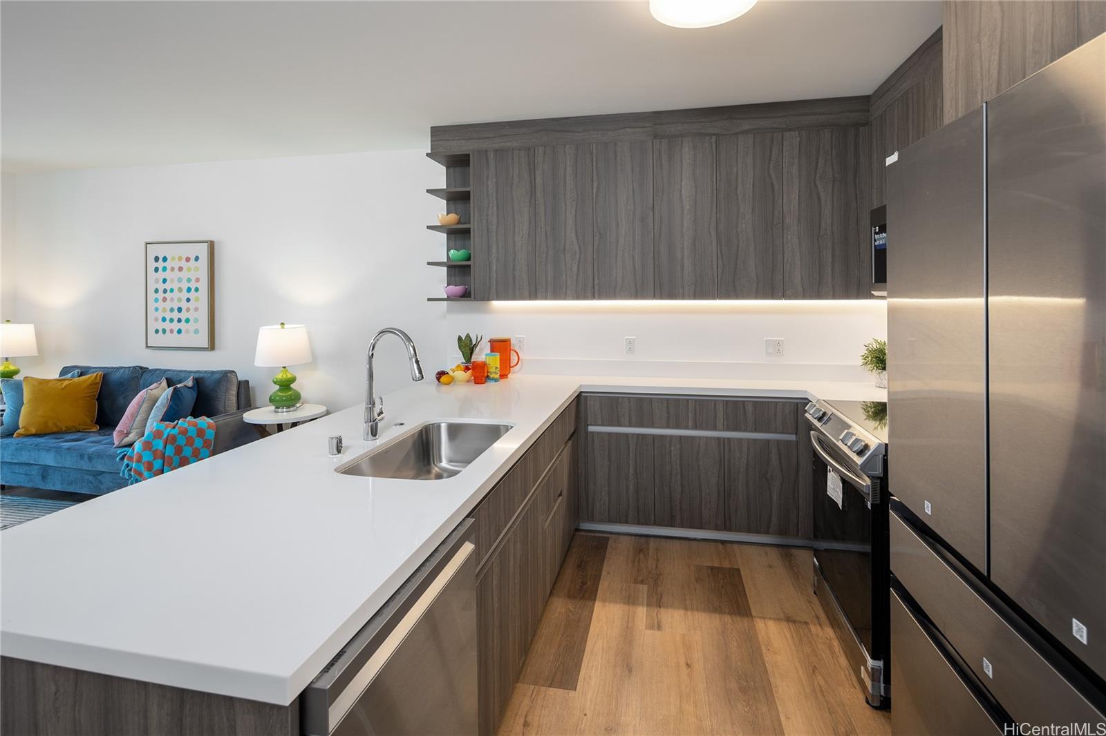 1500 Rycroft Street  Unit 1100R
