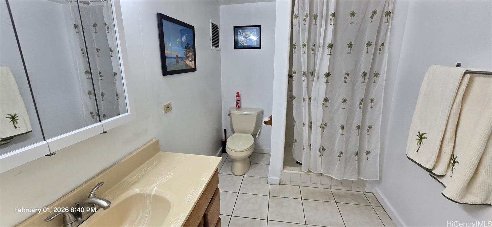 Photo 11 of 25