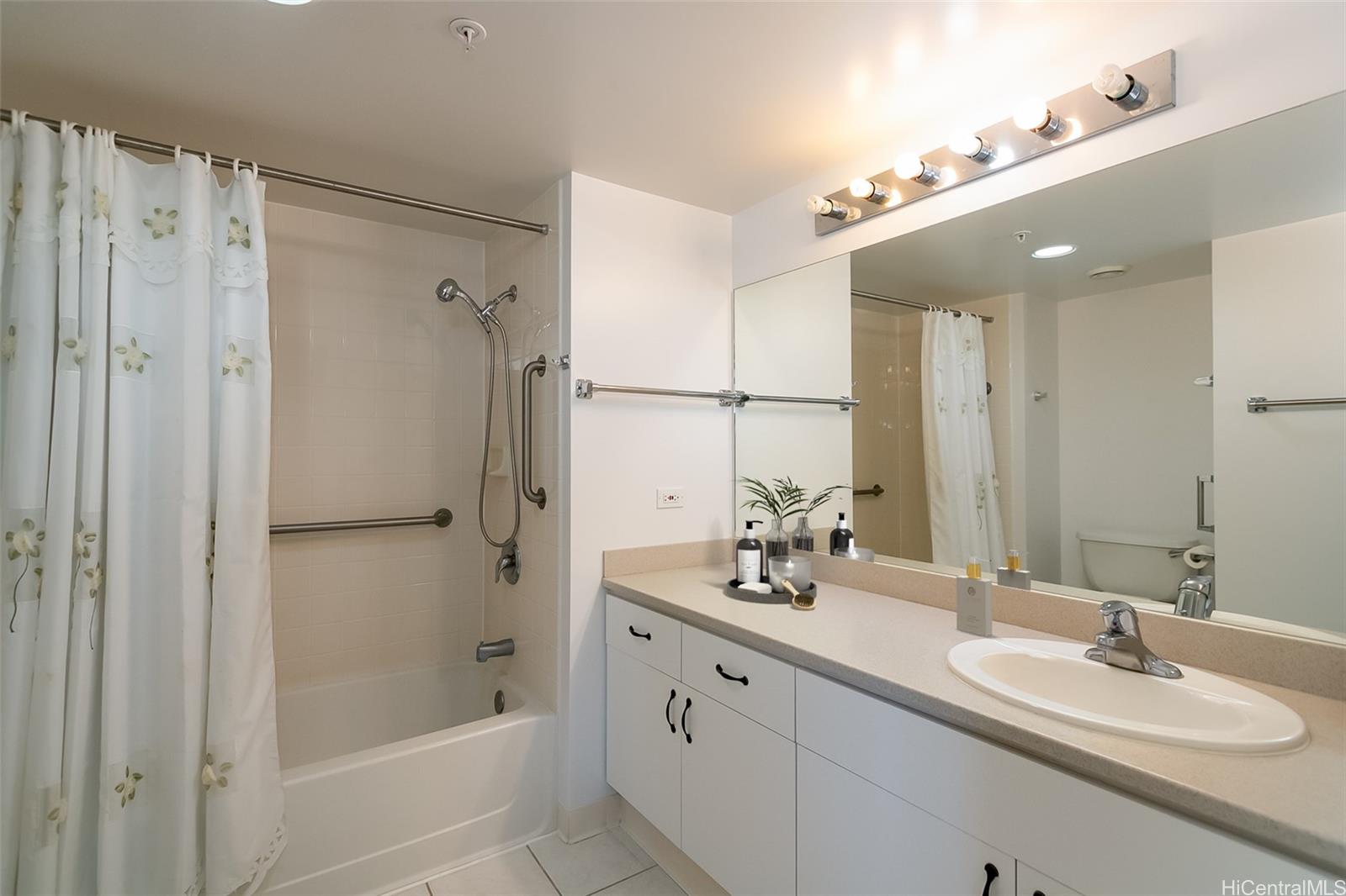 1314 Kalakaua Avenue  Unit 506