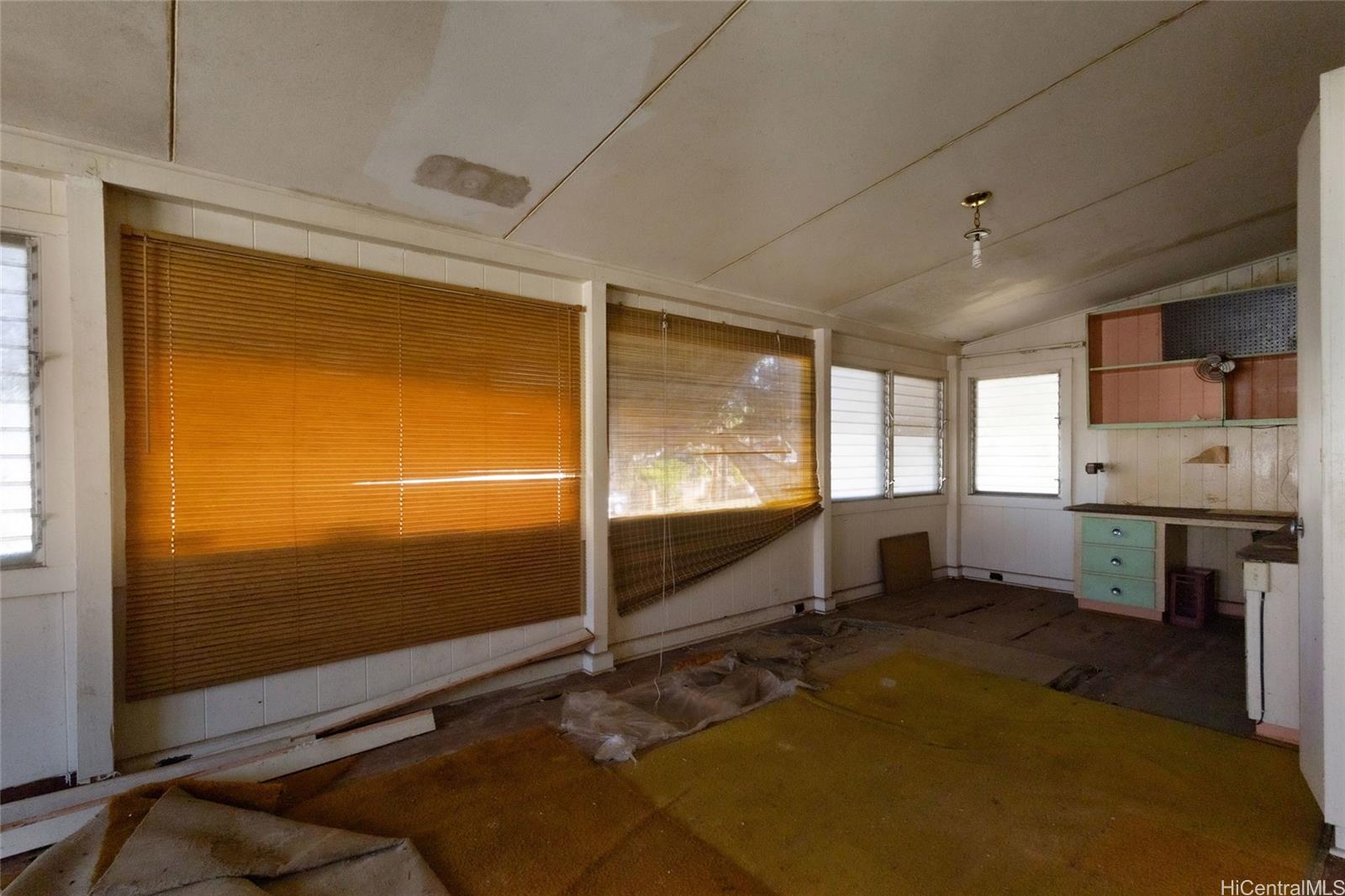 Photo 11 of 21