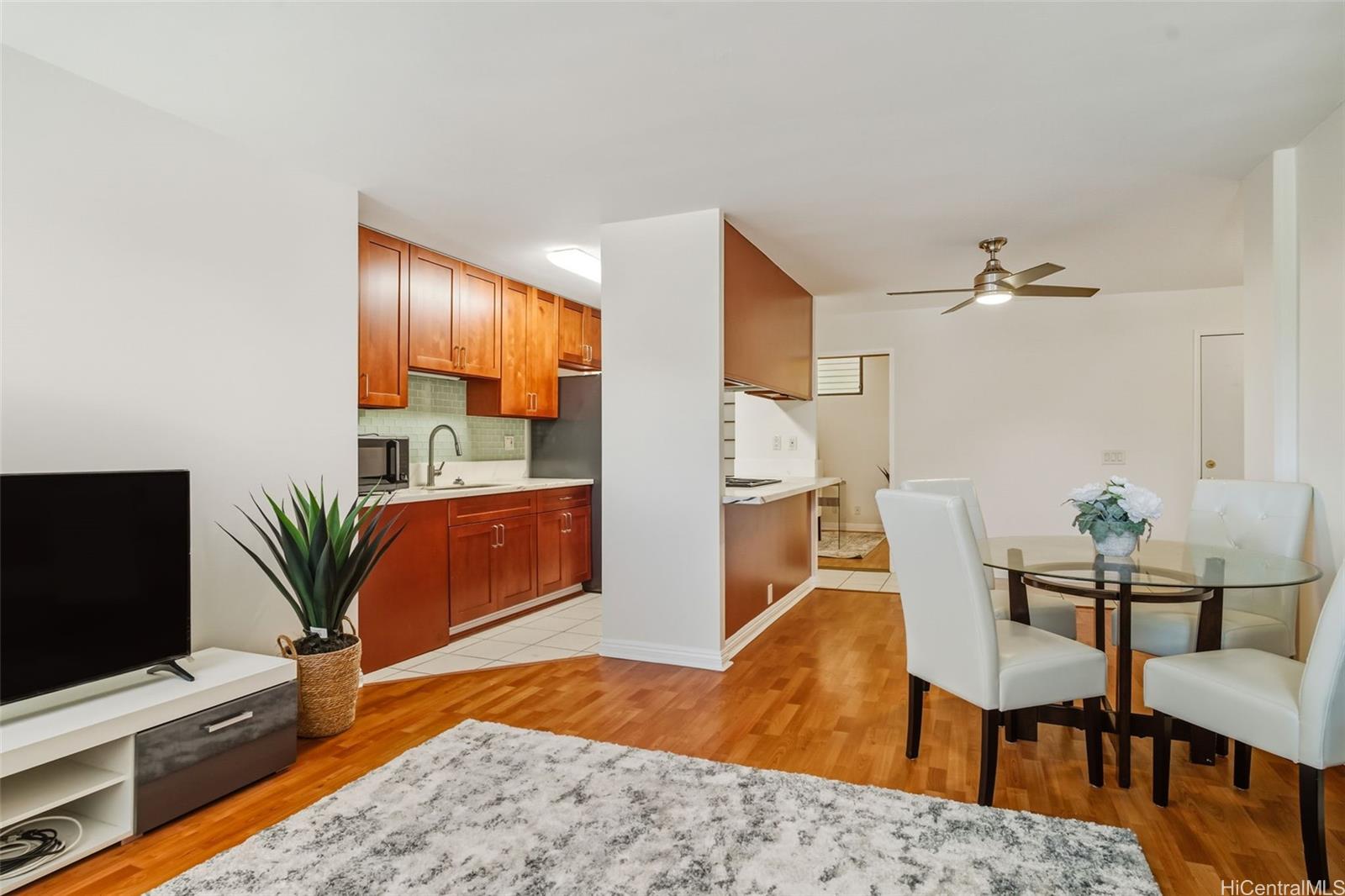 60 N Kuakini Street 1F